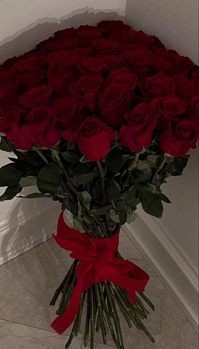 Lumen Pocket Grove workshop space where corporate flower arrangements are designed and prepared for business delivery